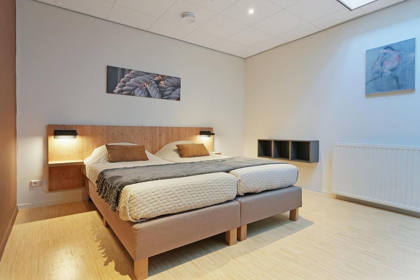 Dock Hotel 斯泰伦丹 外观 照片