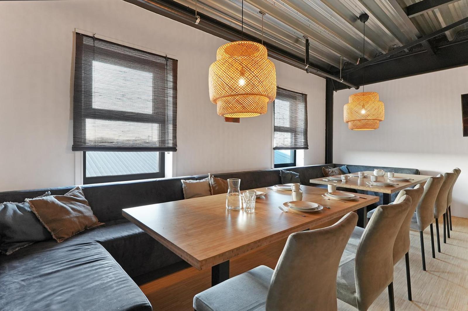 Dock Hotel 斯泰伦丹 外观 照片