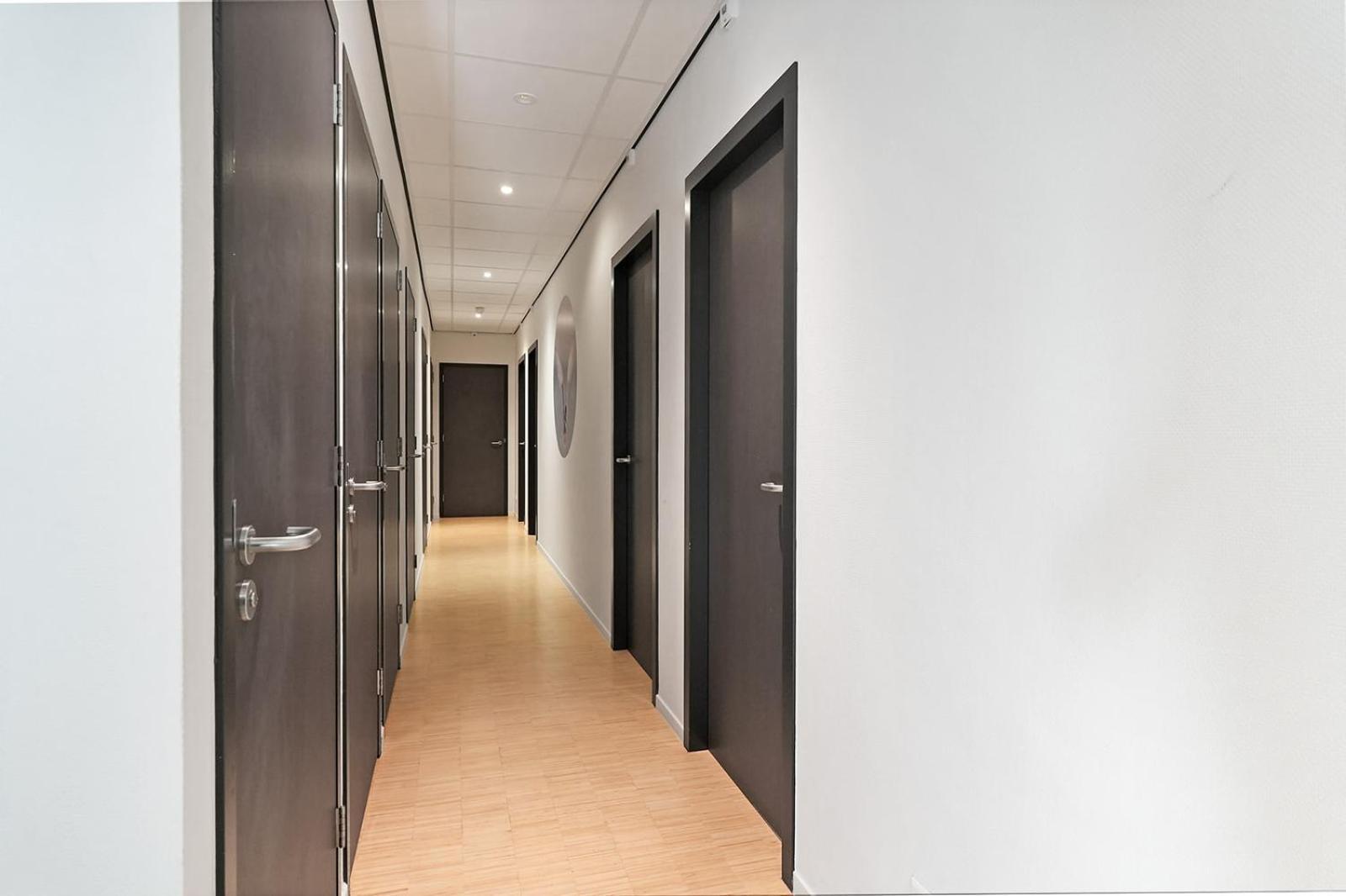 Dock Hotel 斯泰伦丹 外观 照片