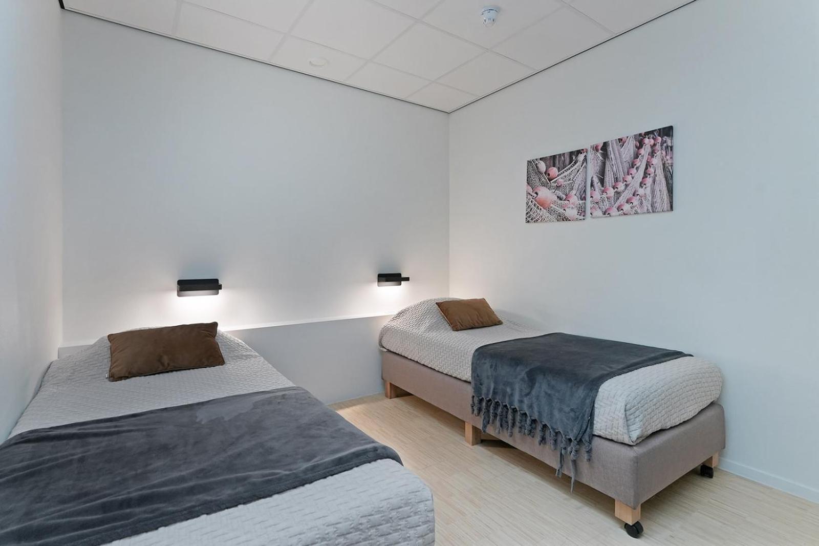 Dock Hotel 斯泰伦丹 外观 照片