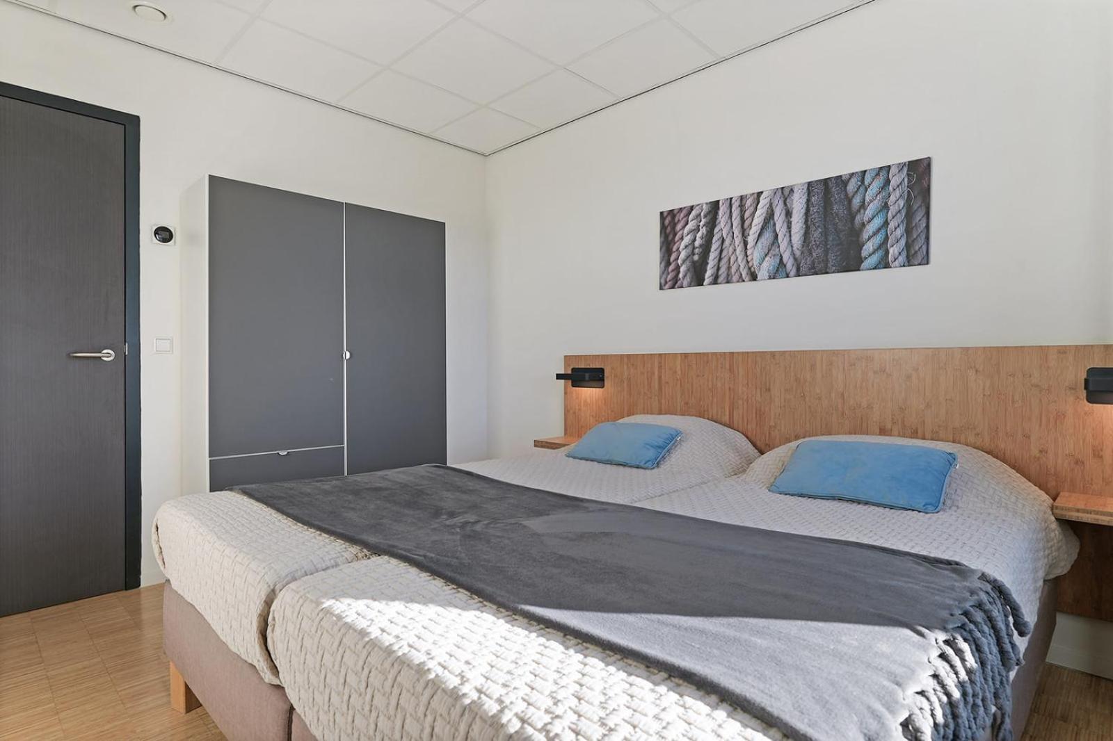 Dock Hotel 斯泰伦丹 外观 照片