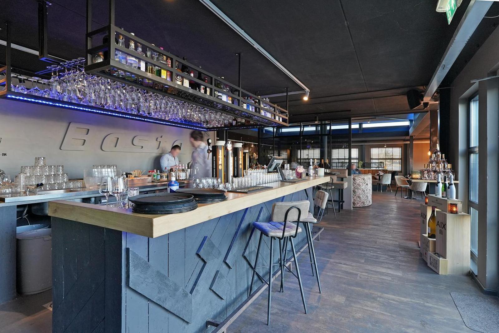 Dock Hotel 斯泰伦丹 外观 照片